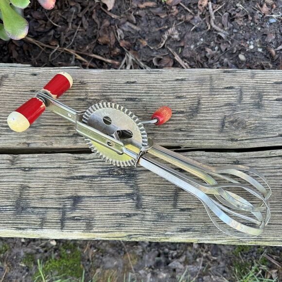 Vintage A&J High Speed Super Center Drive Egg Beater Hand Mixer Wood Handle - Picture 1 of 13
